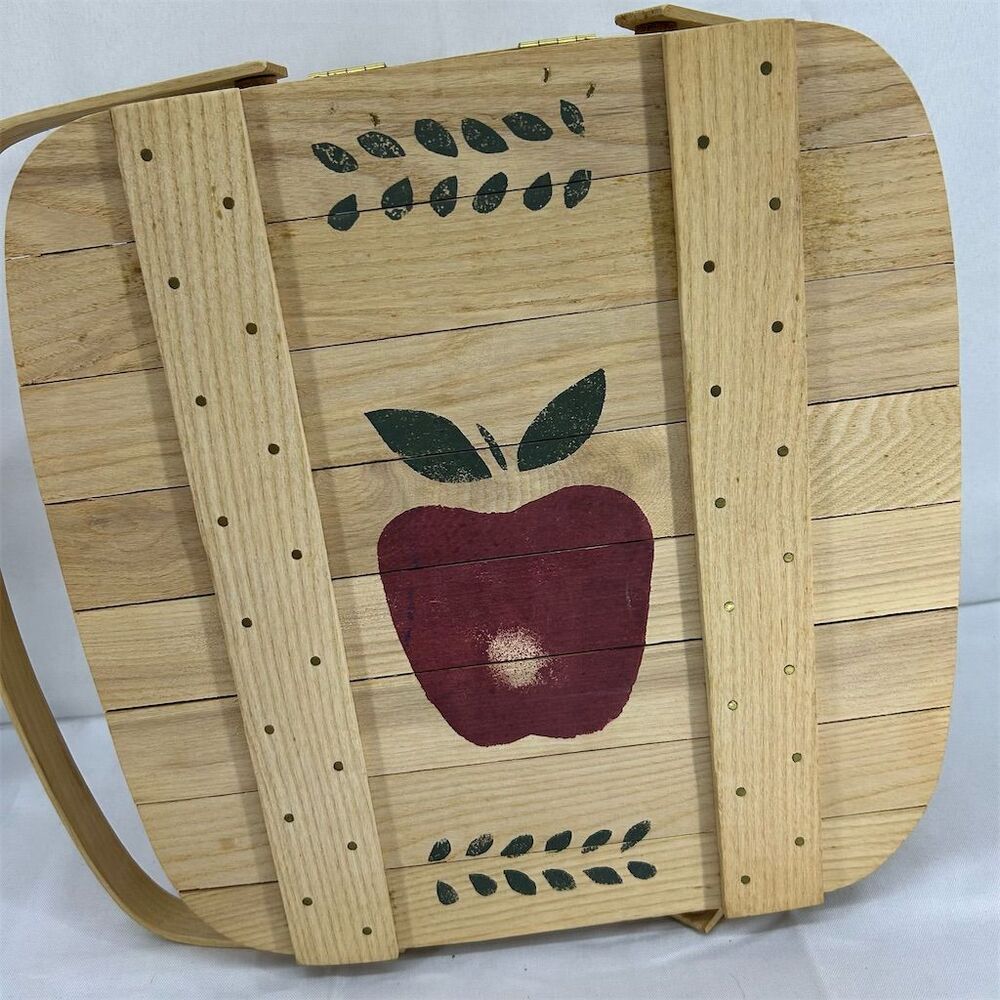 Vintage Basketville Picnic Basket with Apple Design & Pie Shelf VGUC - Picture 2 of 16